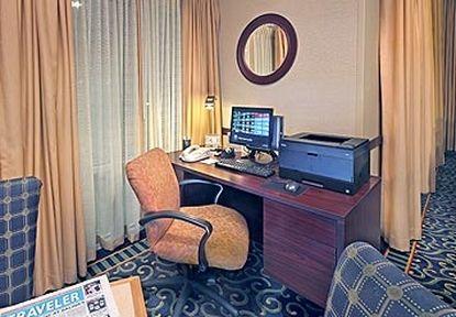 Springhill Suites By Marriott Waterford / Mystic New London Room photo