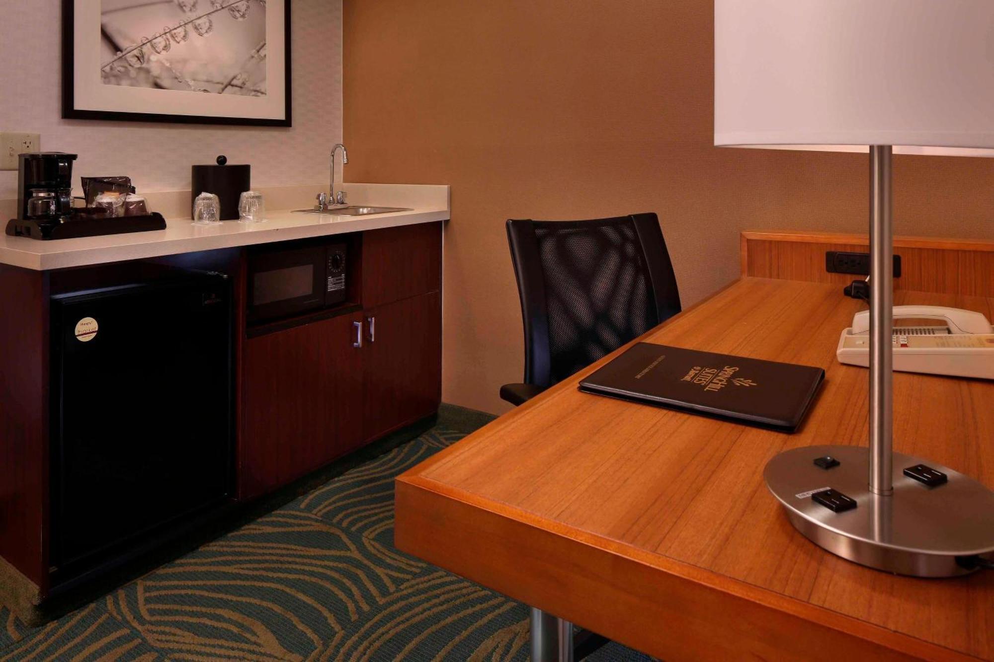 Springhill Suites By Marriott Waterford / Mystic New London Exterior photo